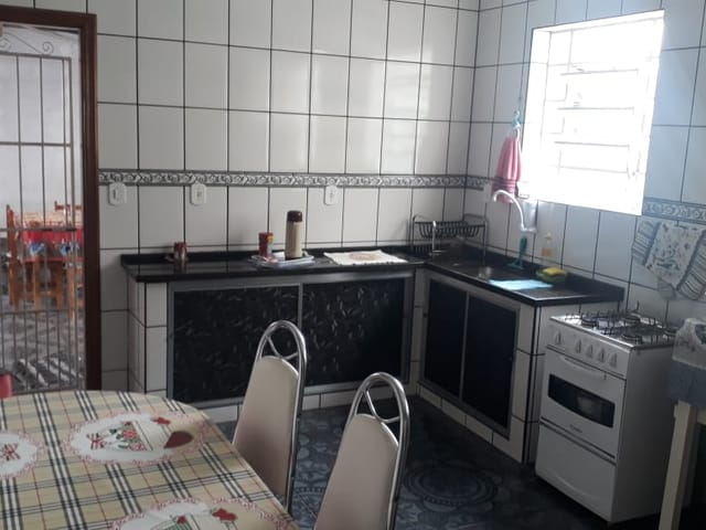 Casa com 340m², à venda, no bairro Centro em Aparecida