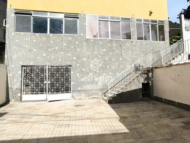Casa 4 quartos e 4 banheiros, para alugar, no bairro São Francisco em Niterói