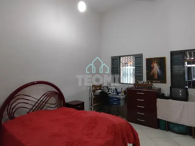 Casa com 188m² 2 quartos e 1 banheiro, à venda, no bairro Parque Santo Antônio em Taubaté