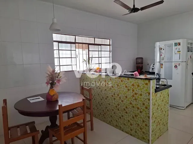 Casa 2 quartos e 2 banheiros, à venda, no bairro Chácara Leal em Taubaté