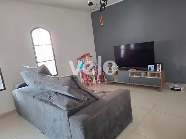 Casa 2 quartos e 2 banheiros, à venda, no bairro Chácara Leal em Taubaté