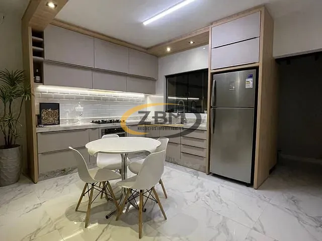 Casa 3 quartos e 2 banheiros, à venda, no bairro Jardim ltaparica em Londrina