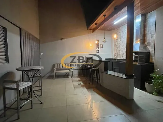 Casa 3 quartos e 2 banheiros, à venda, no bairro Jardim ltaparica em Londrina