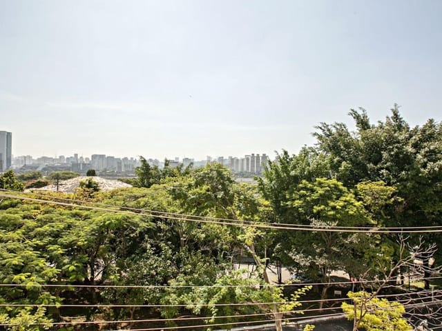 Casa com 1379m² 5 quartos e 7 banheiros, à venda ou para alugar, no bairro Jardim Everest em São Paulo