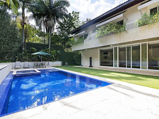 Casa 4 quartos e 6 banheiros, à venda, no bairro Jardim Guedala em São Paulo