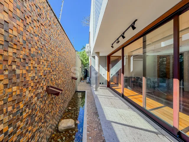 Casa com 396m² 3 quartos e 5 banheiros, à venda ou para alugar, no bairro Vila Nova Conceição em São Paulo