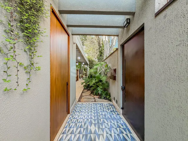 Casa com 396m² 3 quartos e 5 banheiros, à venda ou para alugar, no bairro Vila Nova Conceição em São Paulo