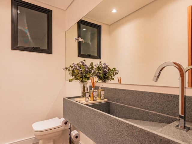 Casa com 360m² 4 quartos e 6 banheiros, à venda, no bairro Alphaville em Santana de Parnaíba