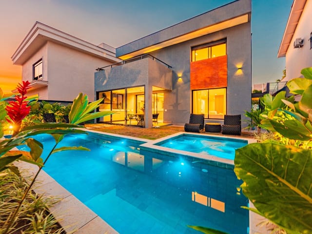 Casa com 360m² 4 quartos e 6 banheiros, à venda, no bairro Alphaville em Santana de Parnaíba