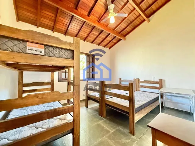 Casa com 460m² 3 quartos e 3 banheiros, à venda, no bairro Massaguaçu em Caraguatatuba