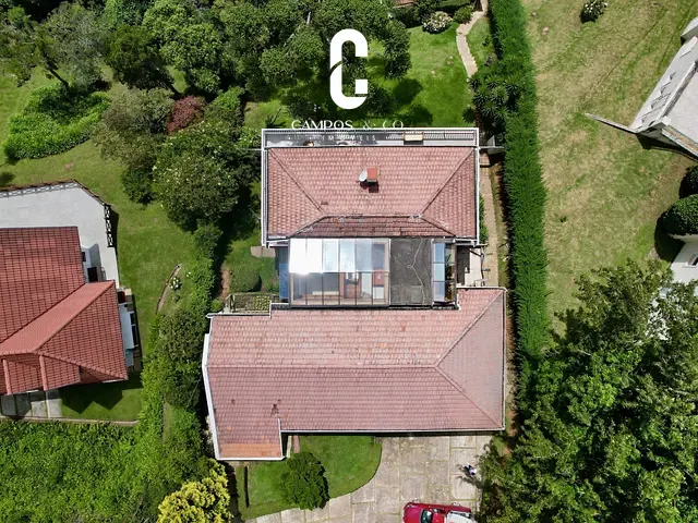 Casa com 1297m² 4 quartos e 6 banheiros, à venda, no bairro Vila Inglesa em Campos Do Jordão