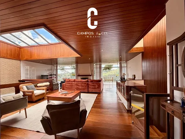 Casa com 1297m² 4 quartos e 6 banheiros, à venda, no bairro Vila Inglesa em Campos Do Jordão