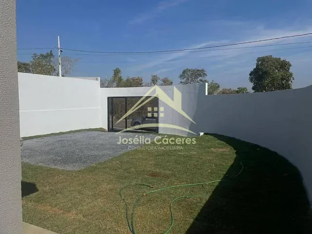 Casa com 243m² 3 quartos e 2 banheiros, à venda, no bairro Parque Residencial Tropical Ville em Cuiabá