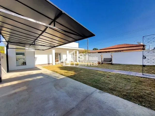 Casa com 300m² 2 quartos e 1 banheiro, à venda, no bairro Clube UVA em Andradas