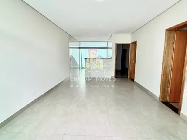 Casa 3 quartos e 2 banheiros, à venda, no bairro Parque Xangri-Lá em Contagem