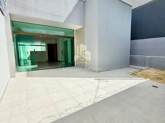 Casa 3 quartos e 2 banheiros, à venda, no bairro Parque Xangri-Lá em Contagem