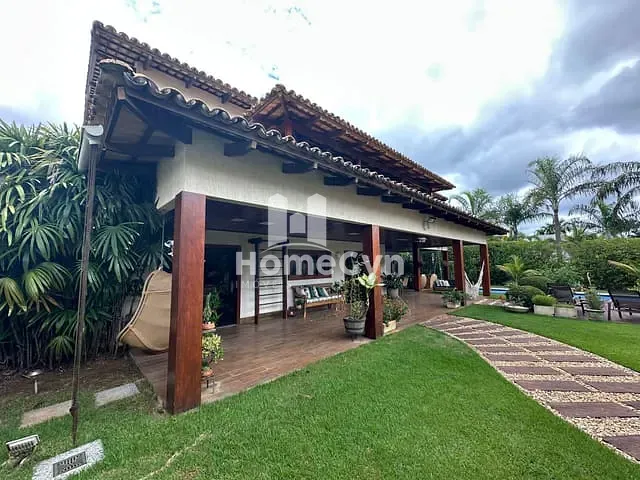 Casa com 1200m² 4 quartos e 5 banheiros, para alugar, no bairro Residencial Alphaville Flamboyant em Goiânia