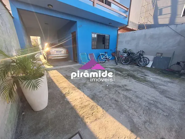Casa com 245m² 6 quartos e 2 banheiros, à venda, no bairro Jardim das Gaivotas em Caraguatatuba