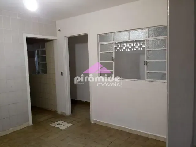 Casa com 118m² 2 quartos e 1 banheiro, à venda, no bairro Centro em Caraguatatuba