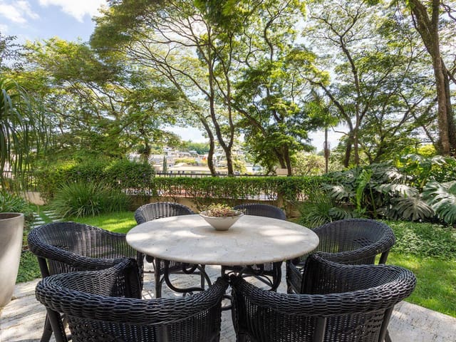Casa com 870m² 4 quartos e 8 banheiros, à venda, no bairro Jardim Guedala em São Paulo