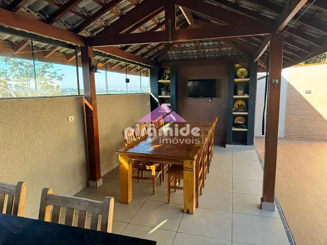 Casa 4 quartos e 4 banheiros, para alugar, no bairro Urbanova em São José dos Campos