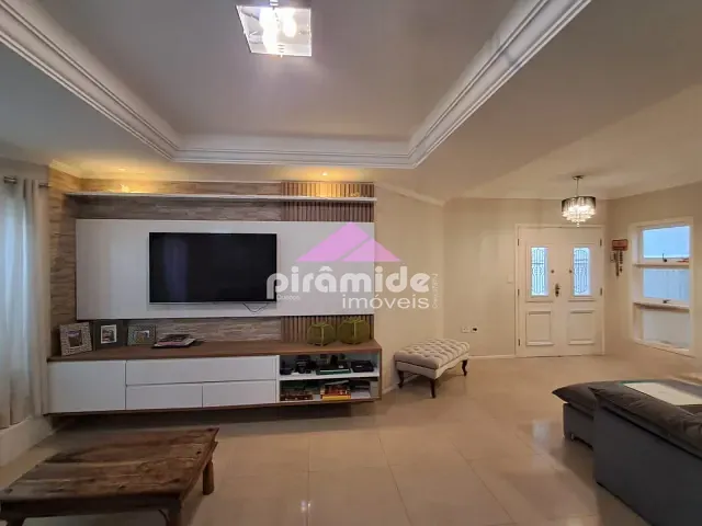 Casa 3 quartos e 2 banheiros, à venda, no bairro Urbanova I em São José dos Campos