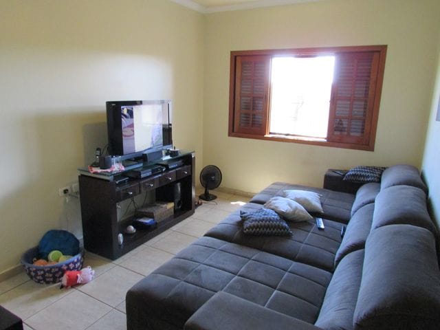 Casa com 442m² 3 quartos e 2 banheiros, à venda, no bairro Jardim Beltrão em Ibiporã