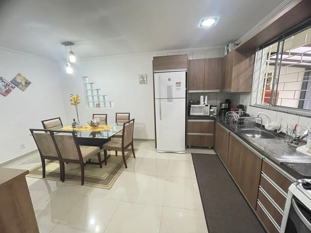 Casa com 484m² 3 quartos e 2 banheiros, à venda, no bairro Neves em Ponta Grossa