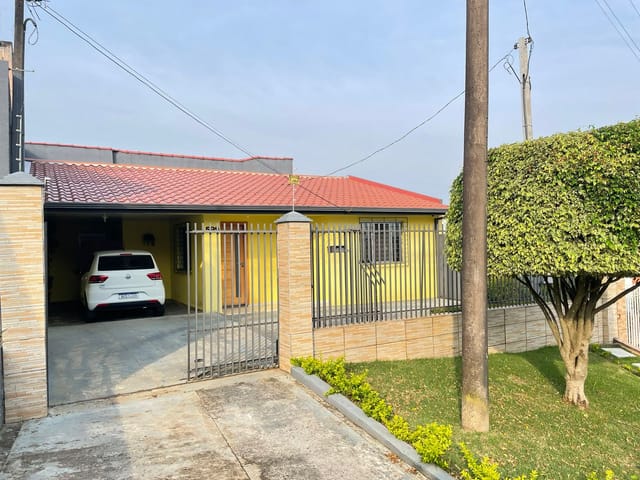 Casa com 484m² 3 quartos e 2 banheiros, à venda, no bairro Neves em Ponta Grossa