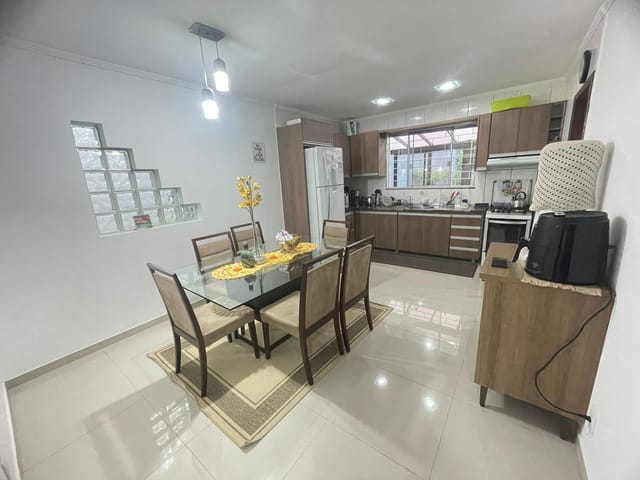 Casa com 484m² 3 quartos e 2 banheiros, à venda, no bairro Neves em Ponta Grossa