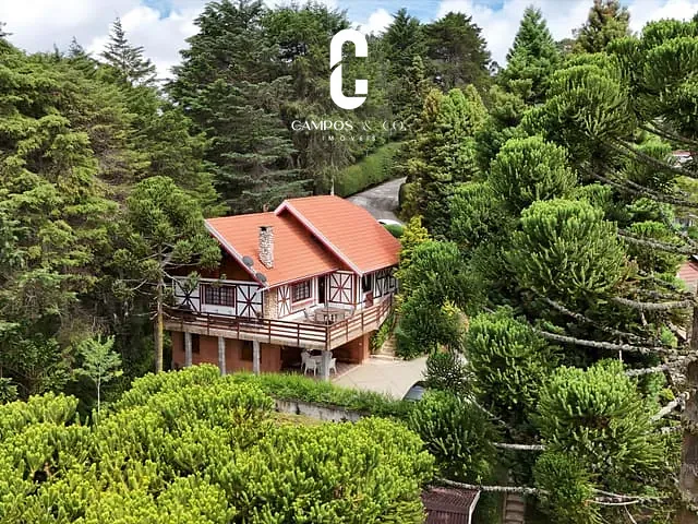Casa com 1137m² 6 quartos e 5 banheiros, à venda, no bairro Vila Jaguaribe em Campos do Jordão