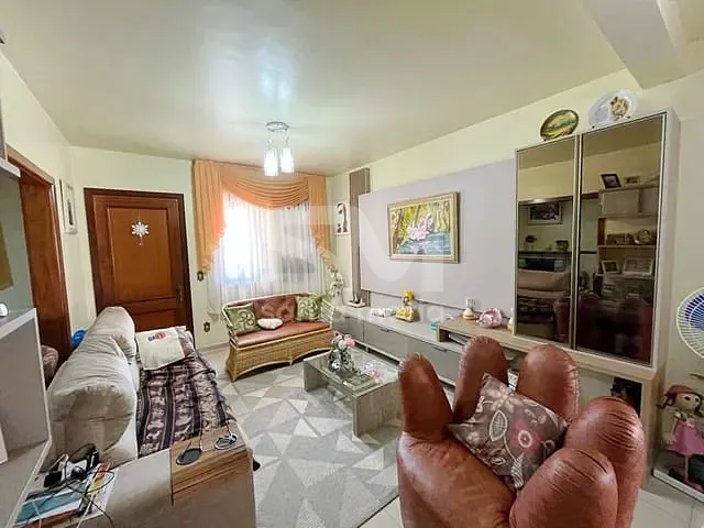 Casa com 382m² 3 quartos e 2 banheiros, à venda, no bairro Santa Maria em Chapecó