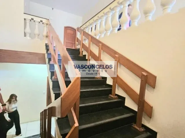 Casa com 450m², para alugar, no bairro Centro em São José dos Campos