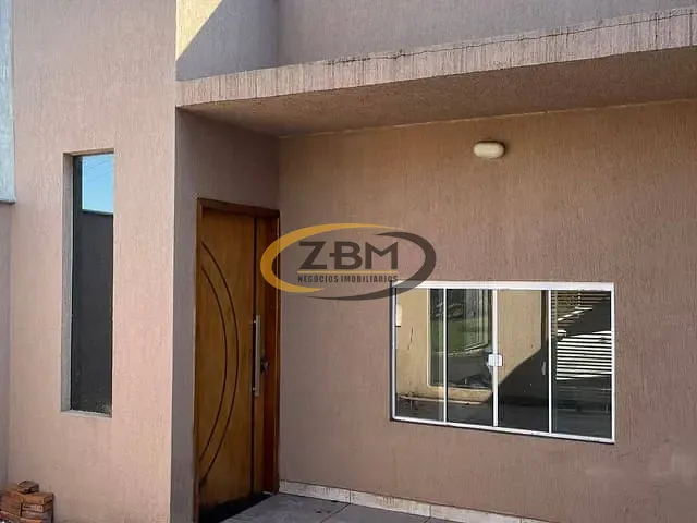 Casa 3 quartos e 2 banheiros, à venda, no bairro Conjunto Café em Londrina