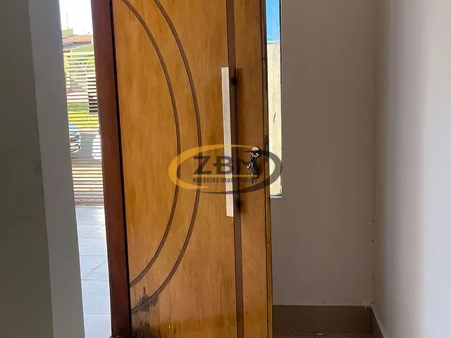 Casa 3 quartos e 2 banheiros, à venda, no bairro Conjunto Café em Londrina