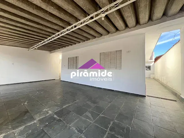Casa com 210m² 3 quartos e 2 banheiros, para alugar, no bairro Jardim Uirá em São José dos Campos