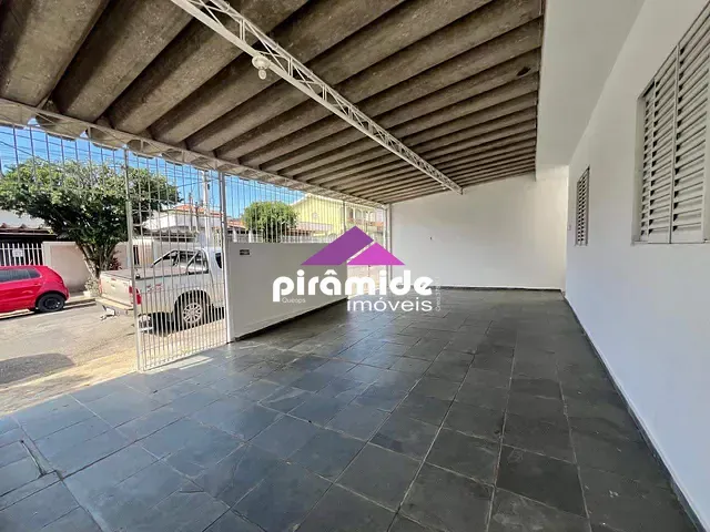 Casa com 210m² 3 quartos e 2 banheiros, para alugar, no bairro Jardim Uirá em São José dos Campos