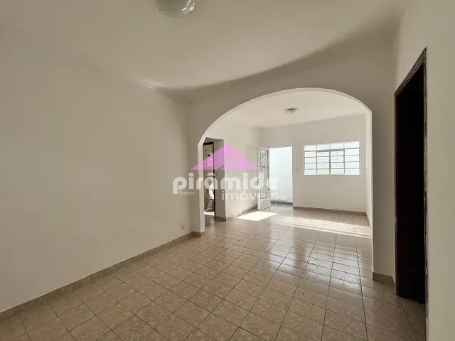 Casa com 210m² 3 quartos e 2 banheiros, para alugar, no bairro Jardim Uirá em São José dos Campos