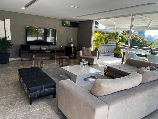 Casa com 770m² 5 quartos e 7 banheiros, à venda, no bairro Jardim Guedala em São Paulo
