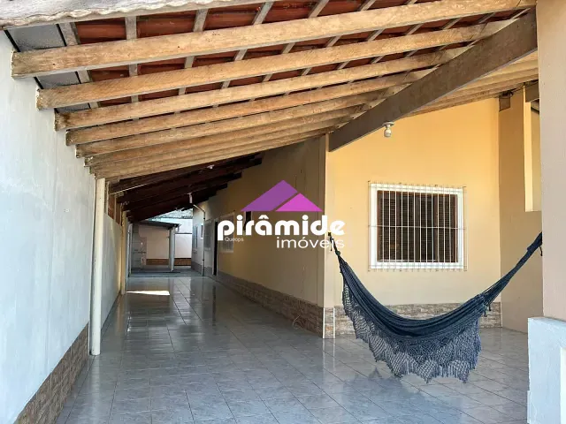 Casa com 245m² 2 quartos e 2 banheiros, à venda, no bairro Jardim das Gaivotas em Caraguatatuba