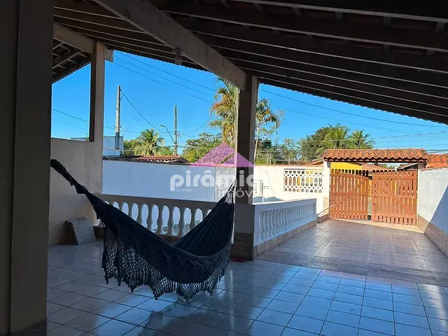 Casa com 245m² 2 quartos e 2 banheiros, à venda, no bairro Jardim das Gaivotas em Caraguatatuba