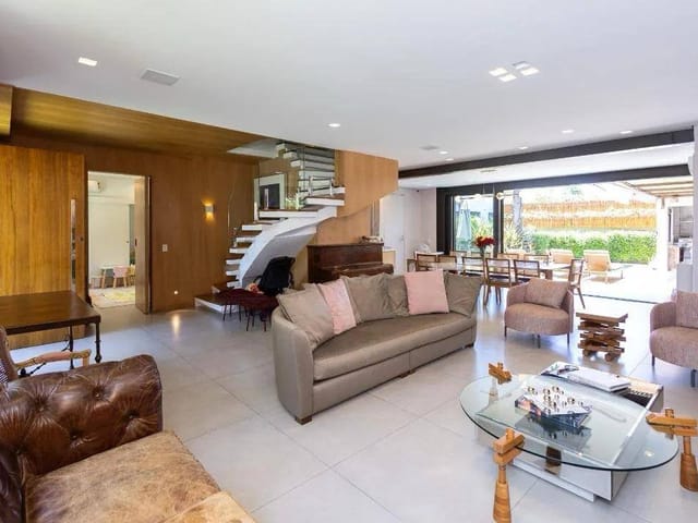 Casa com 430m² 4 quartos e 6 banheiros, à venda, no bairro Cidade Jardim em São Paulo