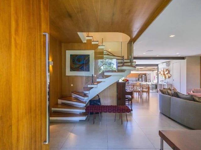 Casa com 430m² 4 quartos e 6 banheiros, à venda, no bairro Cidade Jardim em São Paulo