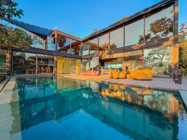 Casa com 850m² 3 quartos e 6 banheiros, à venda ou para alugar, no bairro Cidade Jardim em São Paulo