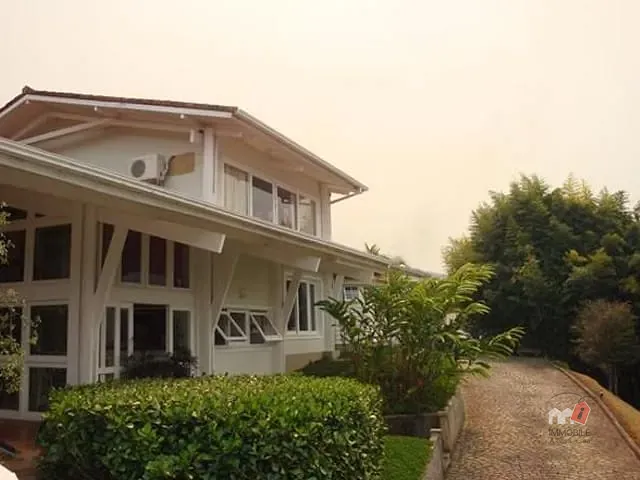 Casa à venda, no bairro Nogueira em Petrópolis