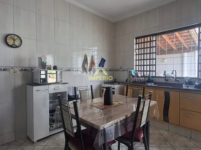 Casa com 193m² 2 quartos e 3 banheiros, à venda, no bairro Vila Nova em Salto