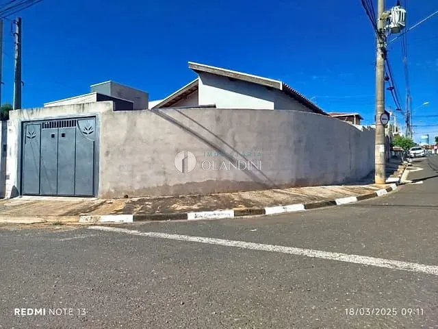 Casa com 182m² 2 quartos e 2 banheiros, à venda, no bairro Jardim dos Ipês em Artur Nogueira