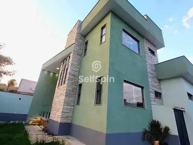 Casa 4 quartos e 4 banheiros, para alugar, no bairro Serra Grande em Niterói