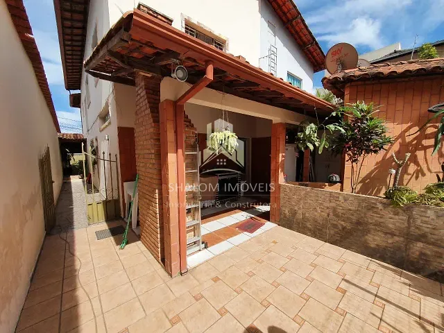 Casa 4 quartos e 3 banheiros, à venda, no bairro Parque Xangri-Lá em Contagem