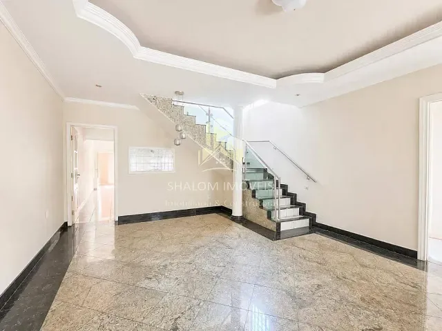Casa 4 quartos e 3 banheiros, à venda, no bairro Parque Xangri-Lá em Contagem